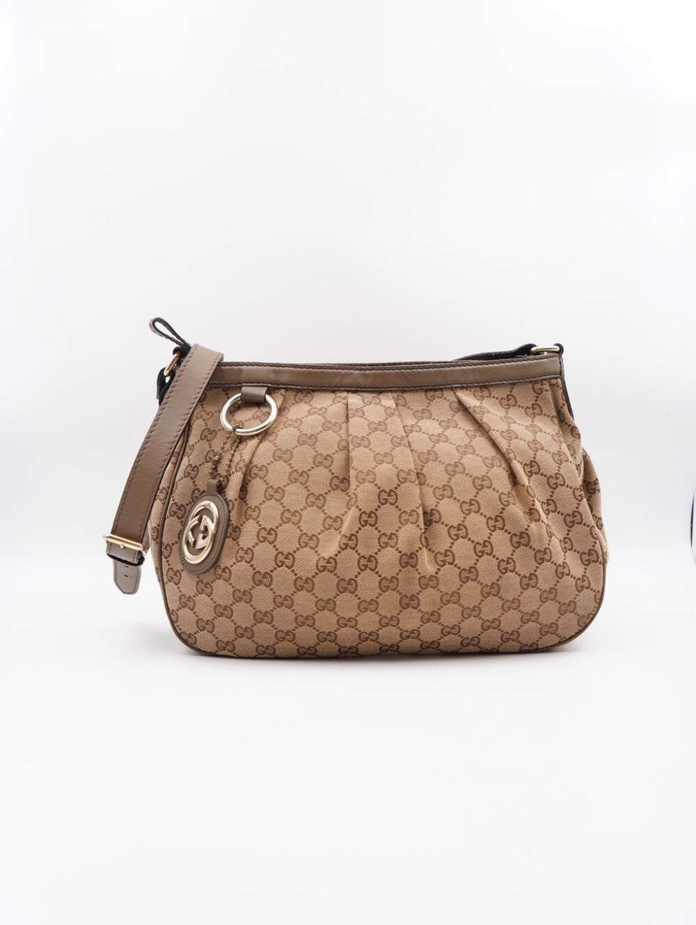 CL17 💕 GUCCI Gg Monogram Canvas Sukey Crossbody Bag